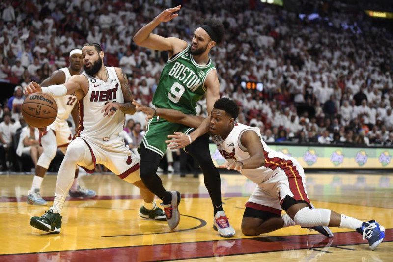 Celtics obligan 7mo juego contra el Heat de Miami