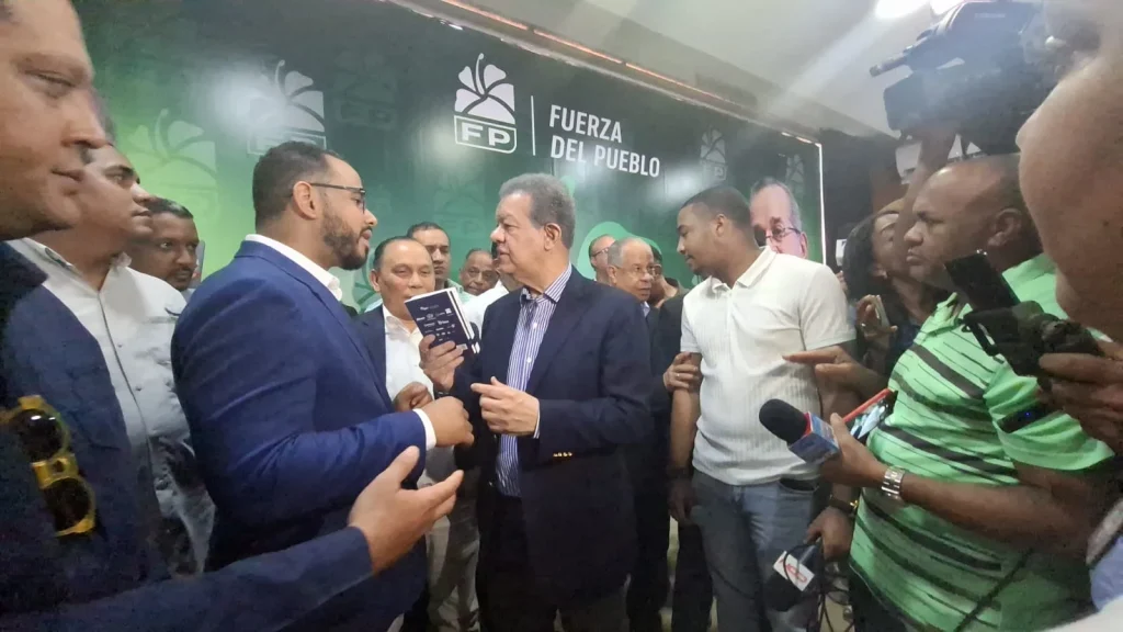 Leonel-Fernandez.webp